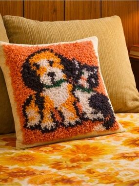 NEW Vintage 1970s Latch Hook Kit Cat Dog 12 X 12 Pillow DIY CRAFT Wallhanging